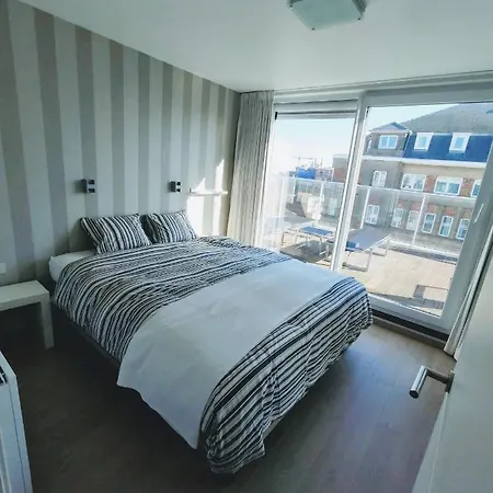 Апартаменты Penthouse Met Groot Terras *