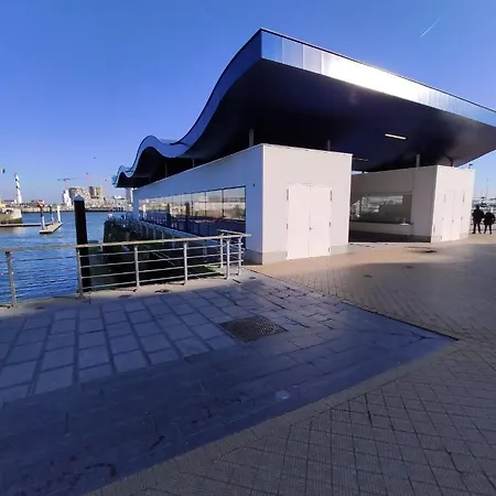 Penthouse Met Groot Terras * أوستيند