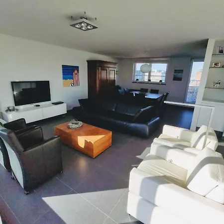 Penthouse Met Groot Terras شقة أوستيند