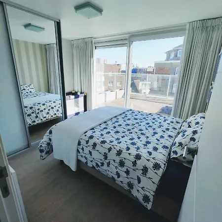 Penthouse Met Groot Terras * Ostend